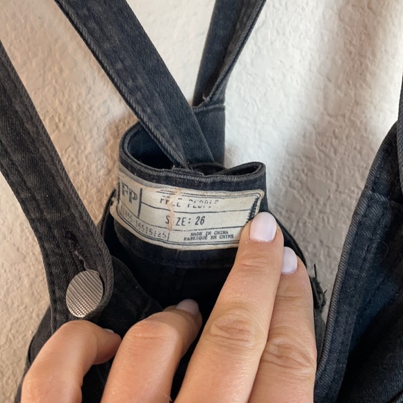 SOLD Washed Denim Overall Black Size 26 Free People - Picture 5 of 6